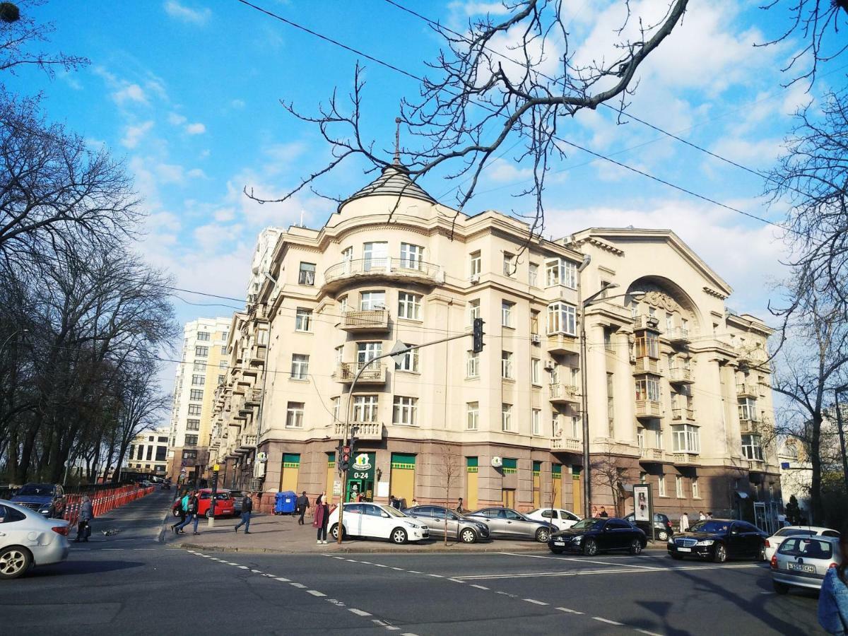 Belokorichi Hotel Kyiv Exterior photo