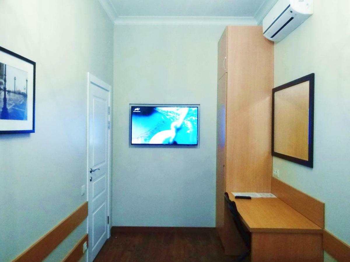 Belokorichi Hotel Kyiv Exterior photo